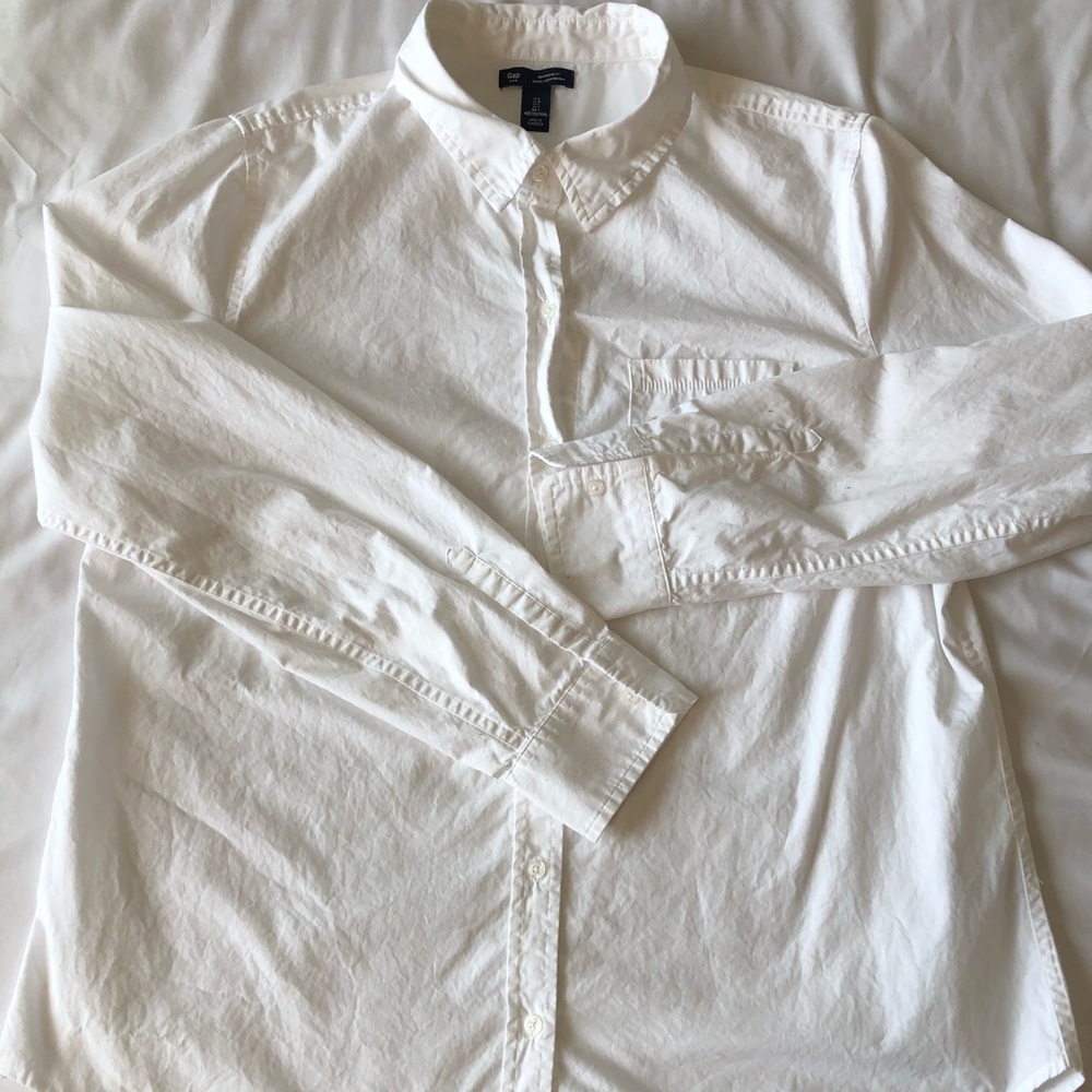 Gap button down